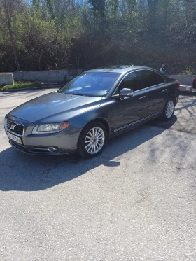 Volvo S80 