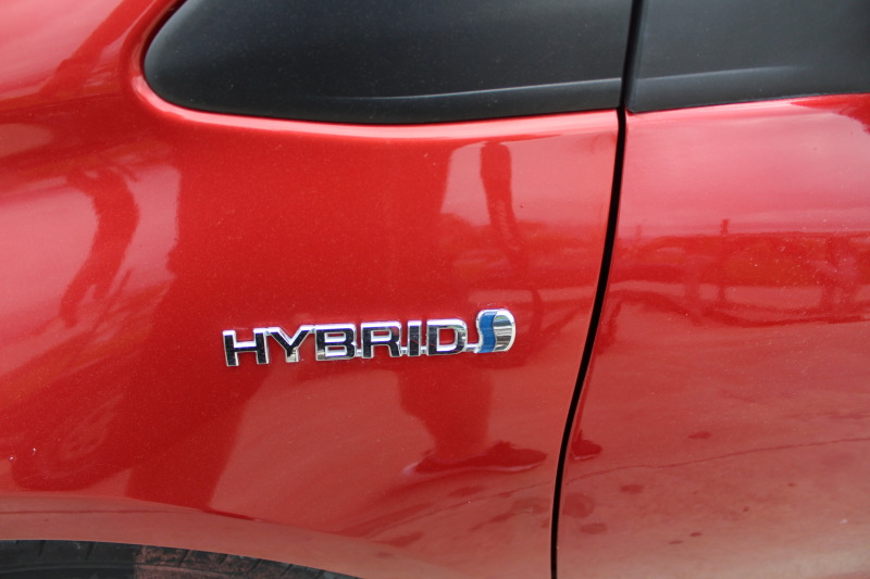 Toyota Yaris 1.5H ХИБРИД, снимка 3 - Автомобили и джипове - 46426925