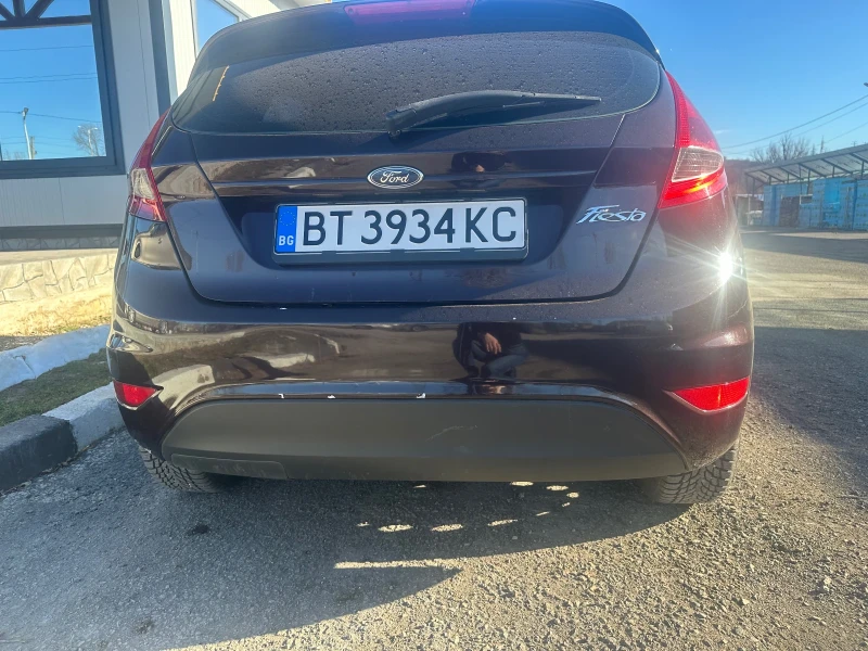 Ford Fiesta, снимка 2 - Автомобили и джипове - 48601077