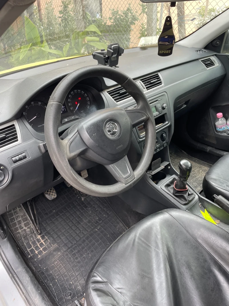 Skoda Rapid, снимка 5 - Автомобили и джипове - 50701002