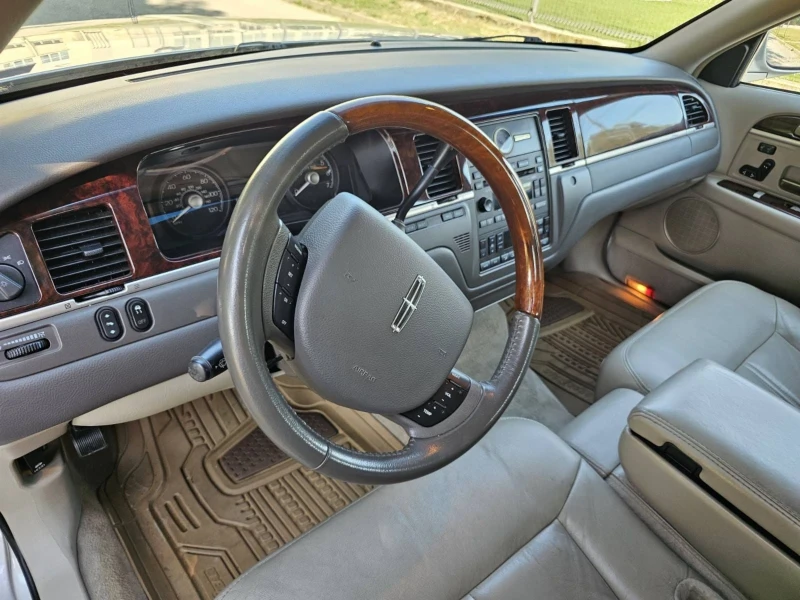 Lincoln Town car, снимка 7 - Автомобили и джипове - 53170587
