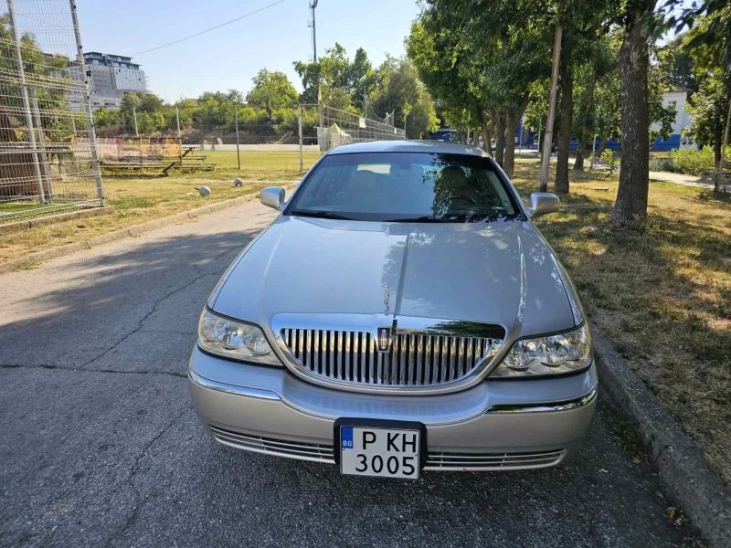 Lincoln Town car, снимка 2 - Автомобили и джипове - 53170587