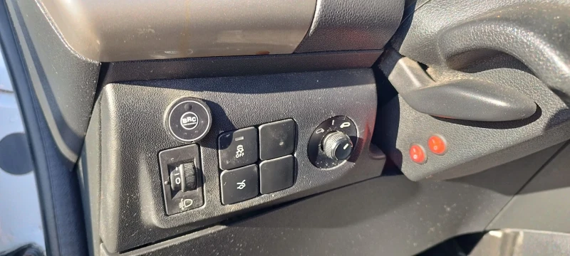 Citroen C-Elysee 1.6 VTi, снимка 11 - Автомобили и джипове - 52328510