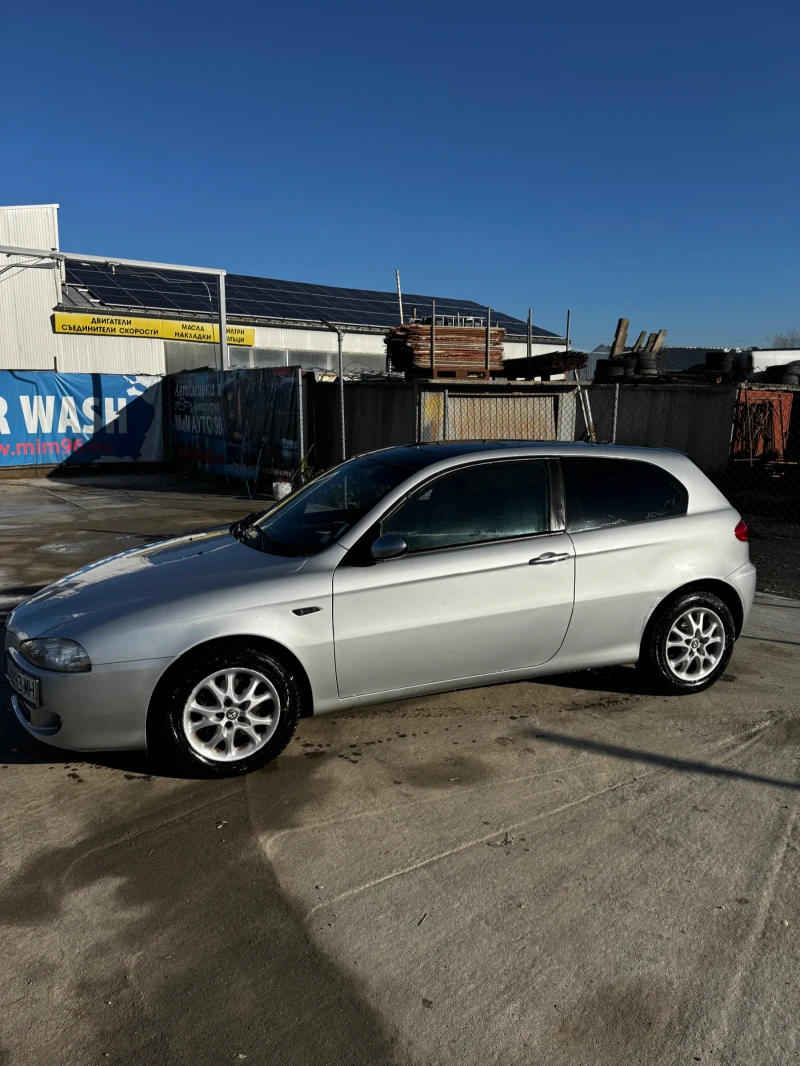 Alfa Romeo 147 1.6 twinspark, снимка 2 - Автомобили и джипове - 52752097