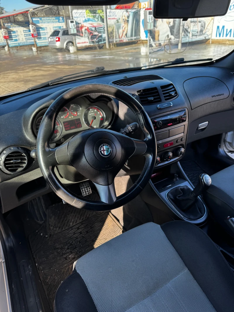 Alfa Romeo 147 1.6 twinspark, снимка 7 - Автомобили и джипове - 52752097