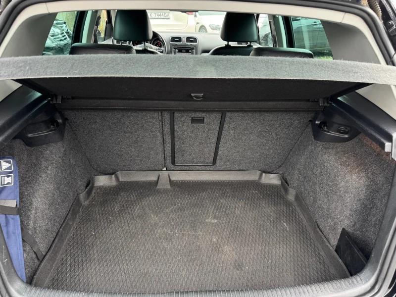 VW Golf 1.6TDI* Highline, снимка 14 - Автомобили и джипове - 52855945