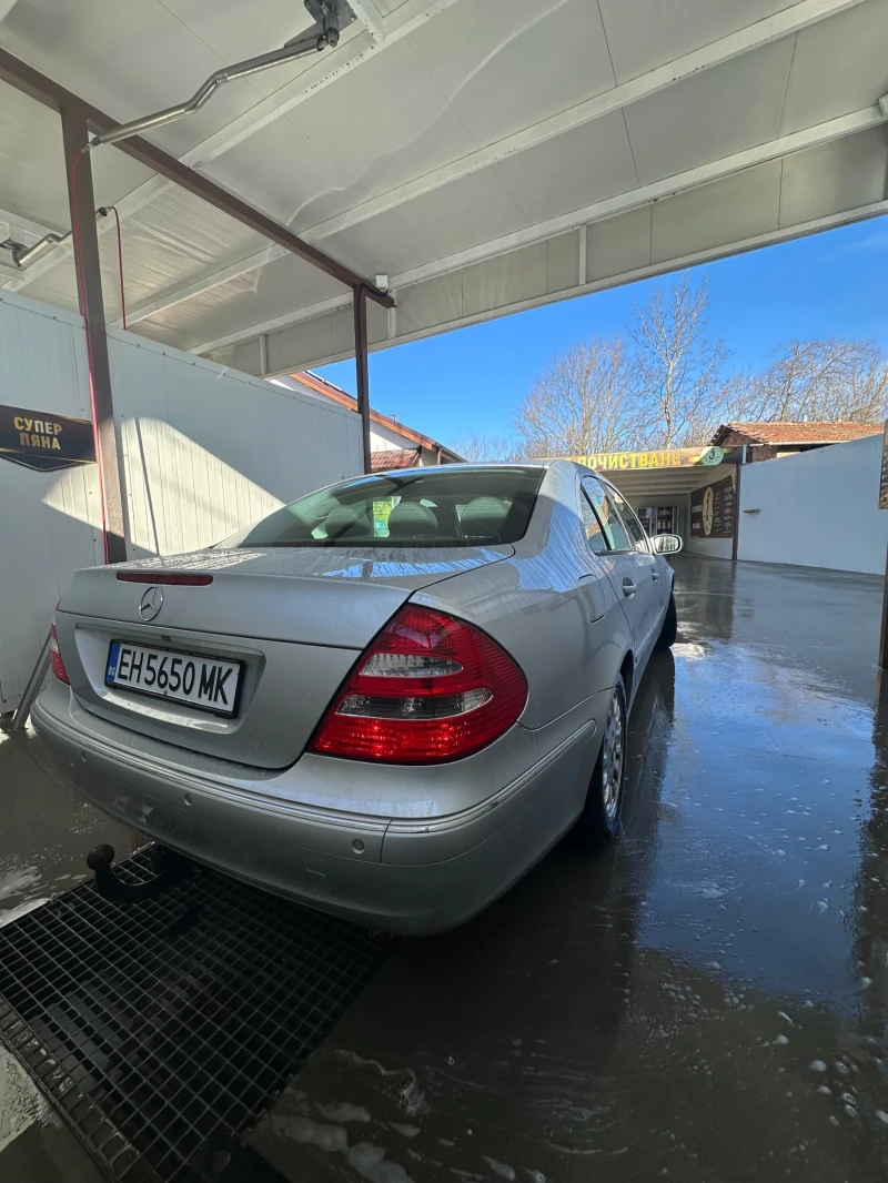Mercedes-Benz E 280, снимка 4 - Автомобили и джипове - 53366363