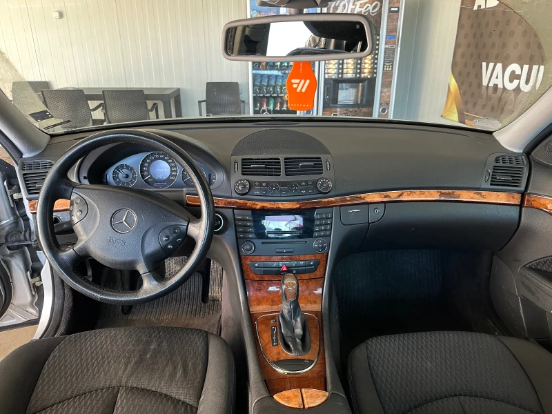 Mercedes-Benz E 280, снимка 14 - Автомобили и джипове - 53366363