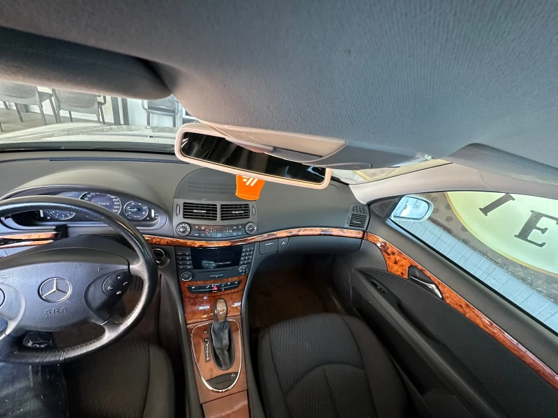Mercedes-Benz E 280, снимка 10 - Автомобили и джипове - 53366363