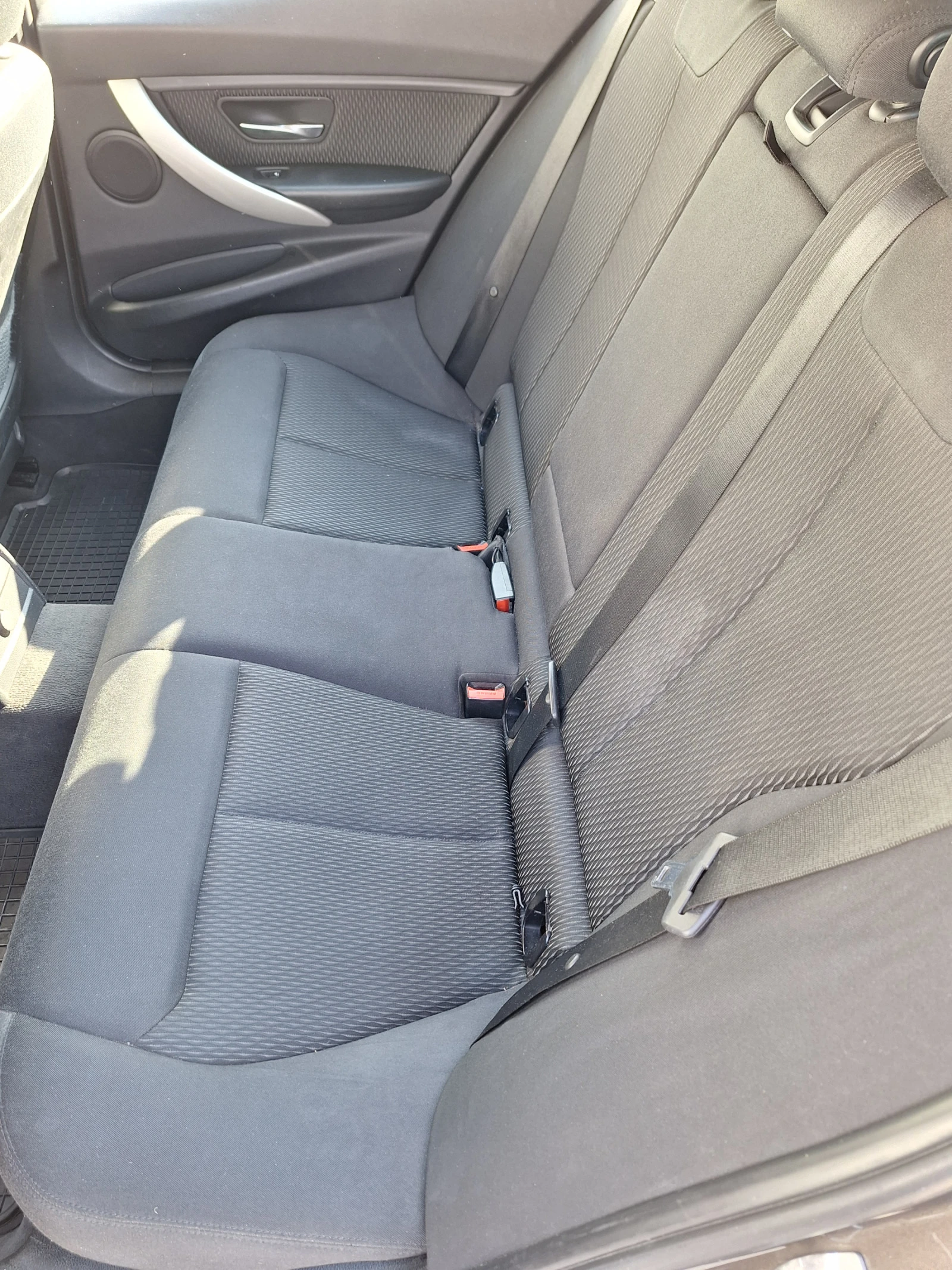 BMW 318 2.0D 143ps  F31  | Mobile.bg   14