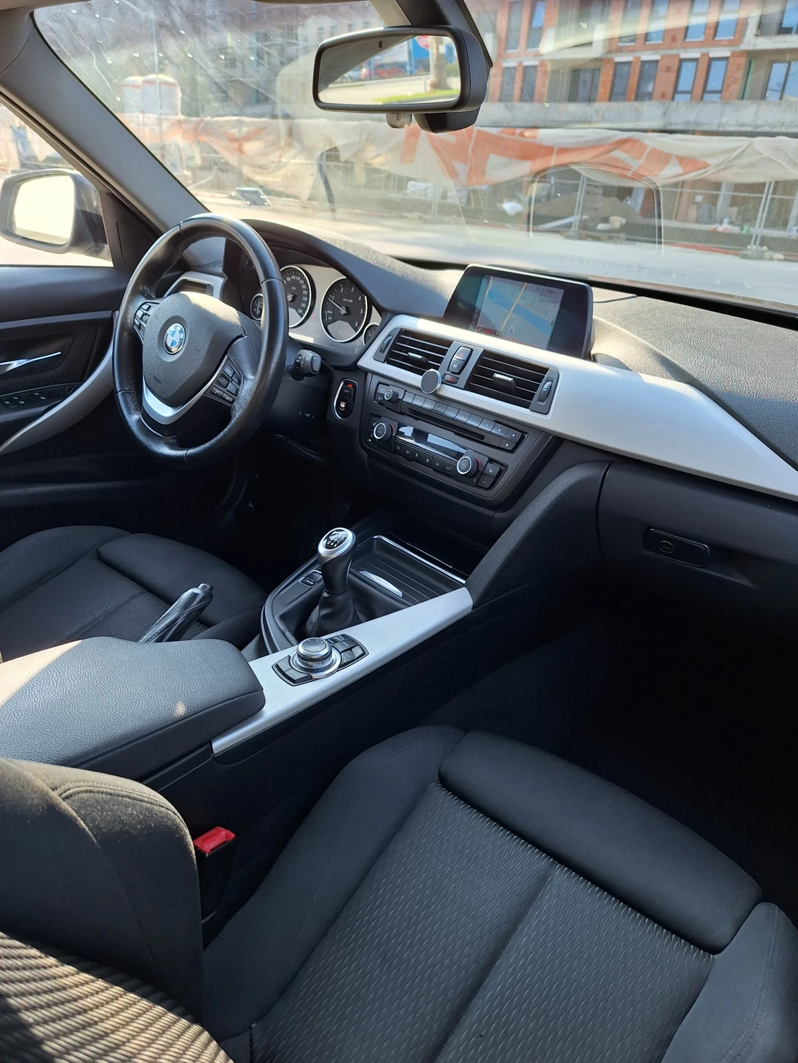 BMW 318 2.0D 143ps  F31  | Mobile.bg   12