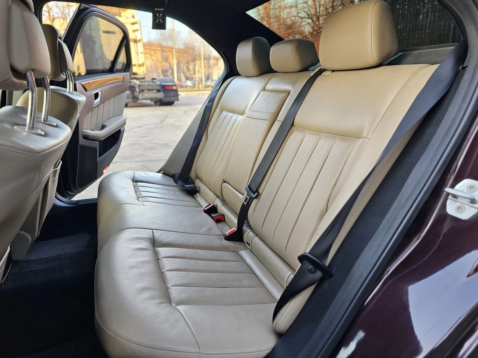 Mercedes-Benz E 350 AMG PACK 7G TRONICK - изображение 8