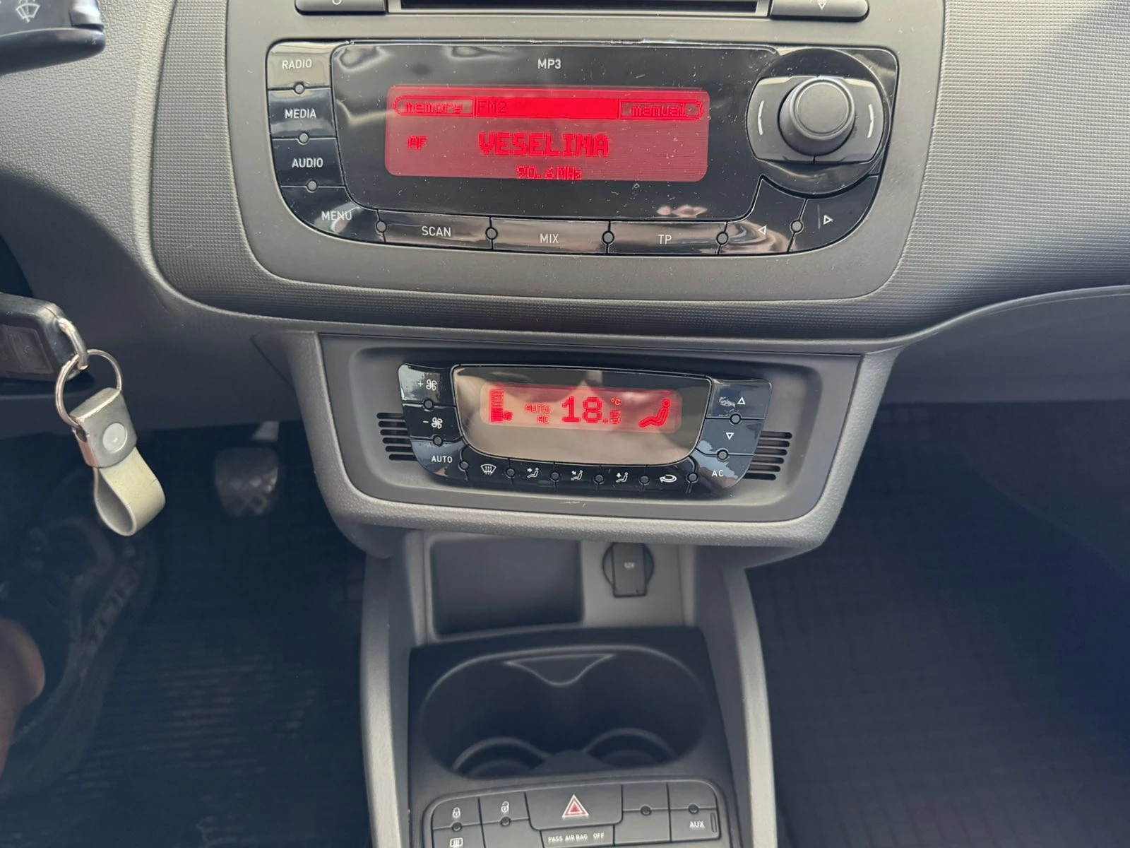 Seat Ibiza 1.4i  ГАЗ - изображение 10