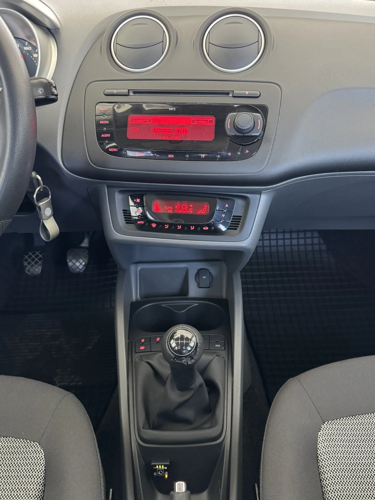 Seat Ibiza 1.4i  ГАЗ - изображение 9