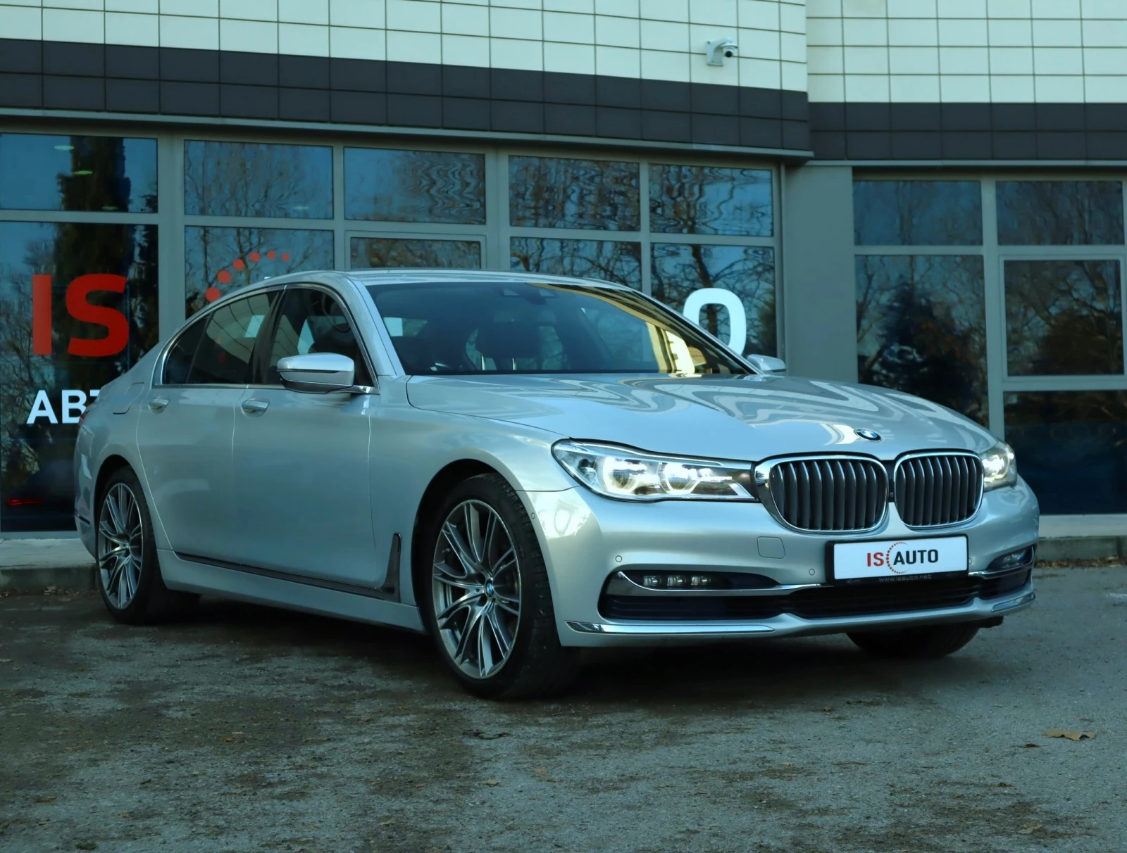 BMW 740 d/xDrive/Individual/Soft Close/Massage/Камера 360/ - изображение 3