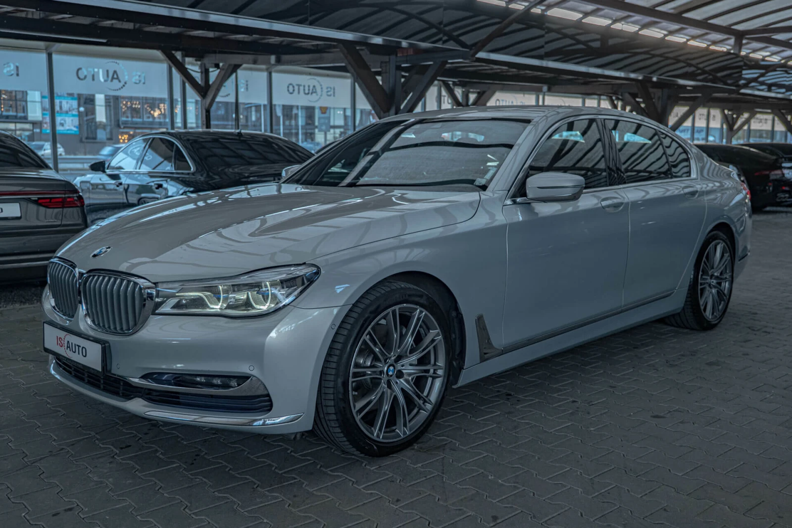 BMW 740 d/xDrive/Individual/Soft Close/Massage/ 360/ | Mobile.bg   1