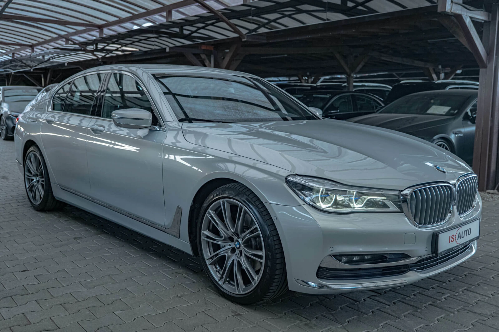 BMW 740 d/xDrive/Individual/Soft Close/Massage/Камера 360/ - изображение 3