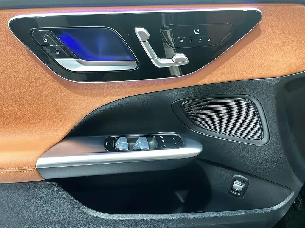 Mercedes-Benz C 300 4Matic* АвтоКредит* (ЦЕНА ДО БГ) - изображение 9