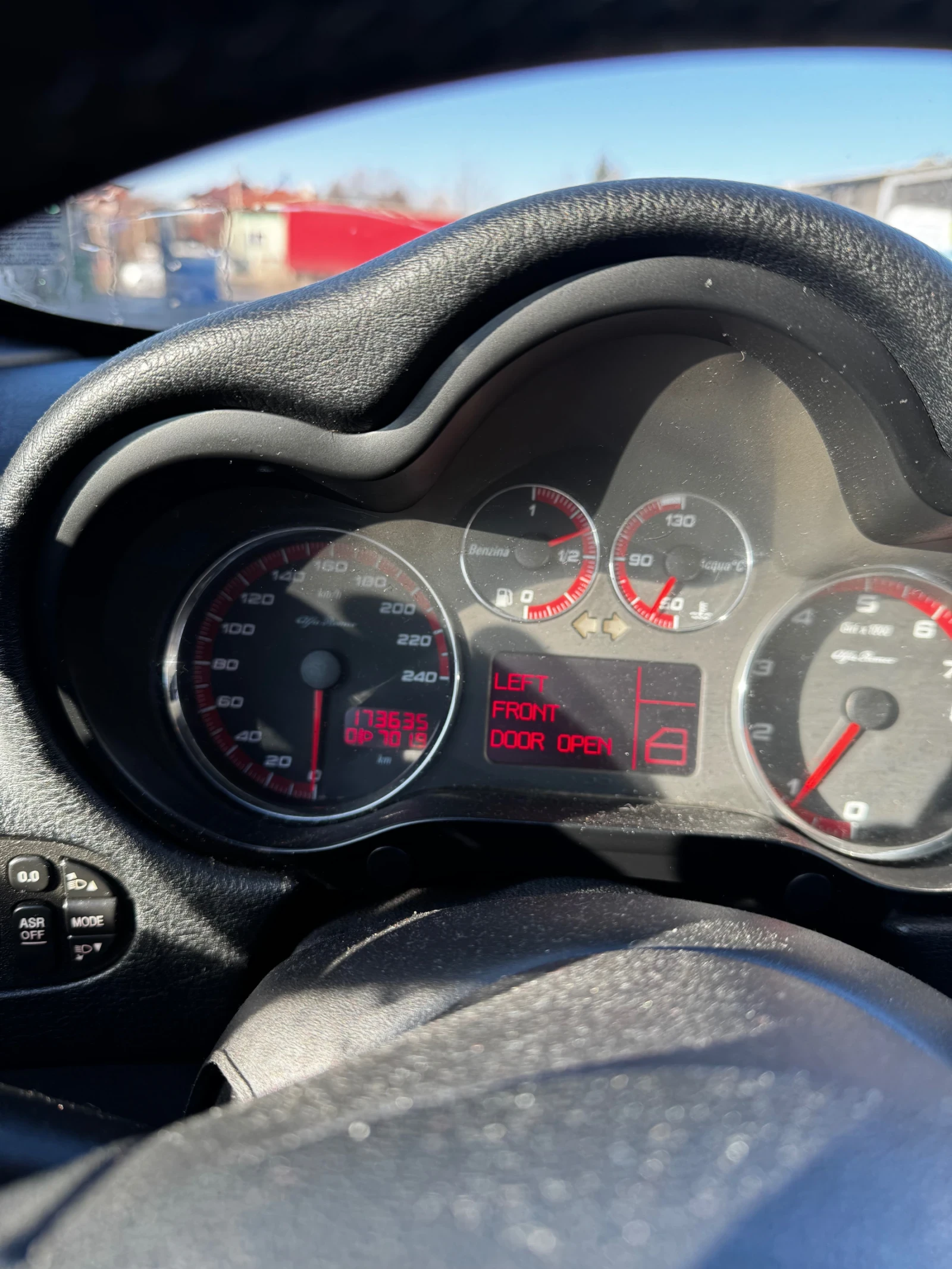 Alfa Romeo 147 1.6 twinspark - изображение 5