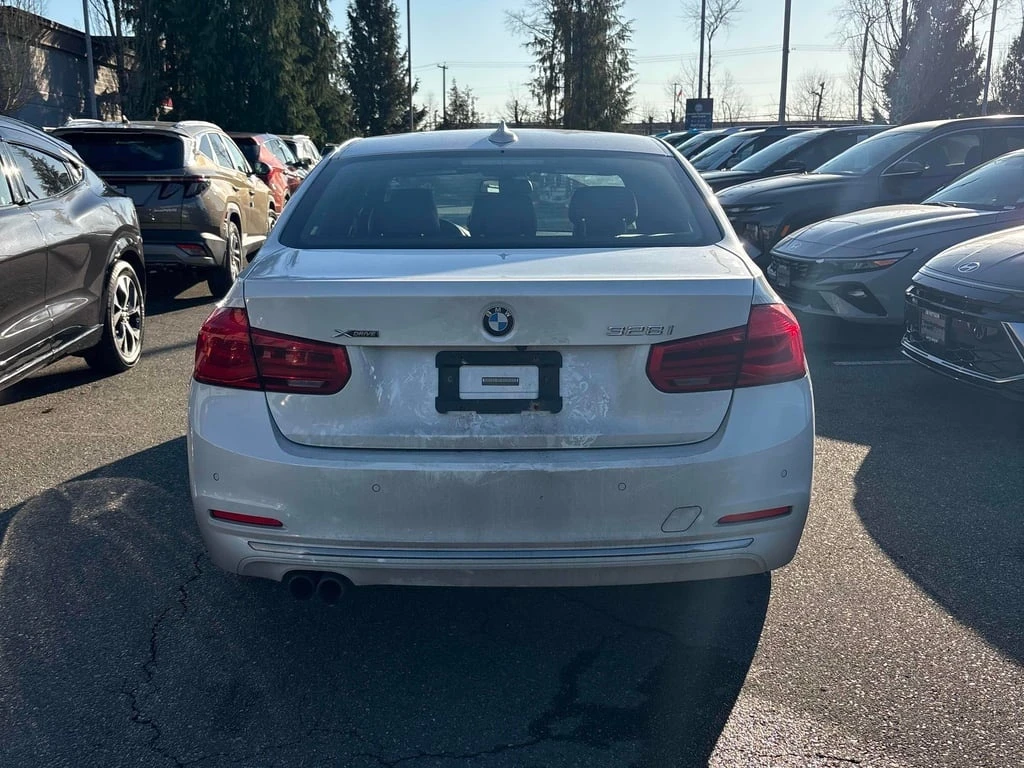 BMW 328 * 328i xDrive * CARFAX * ���� �� �� | Mobile.bg � ����������� 4