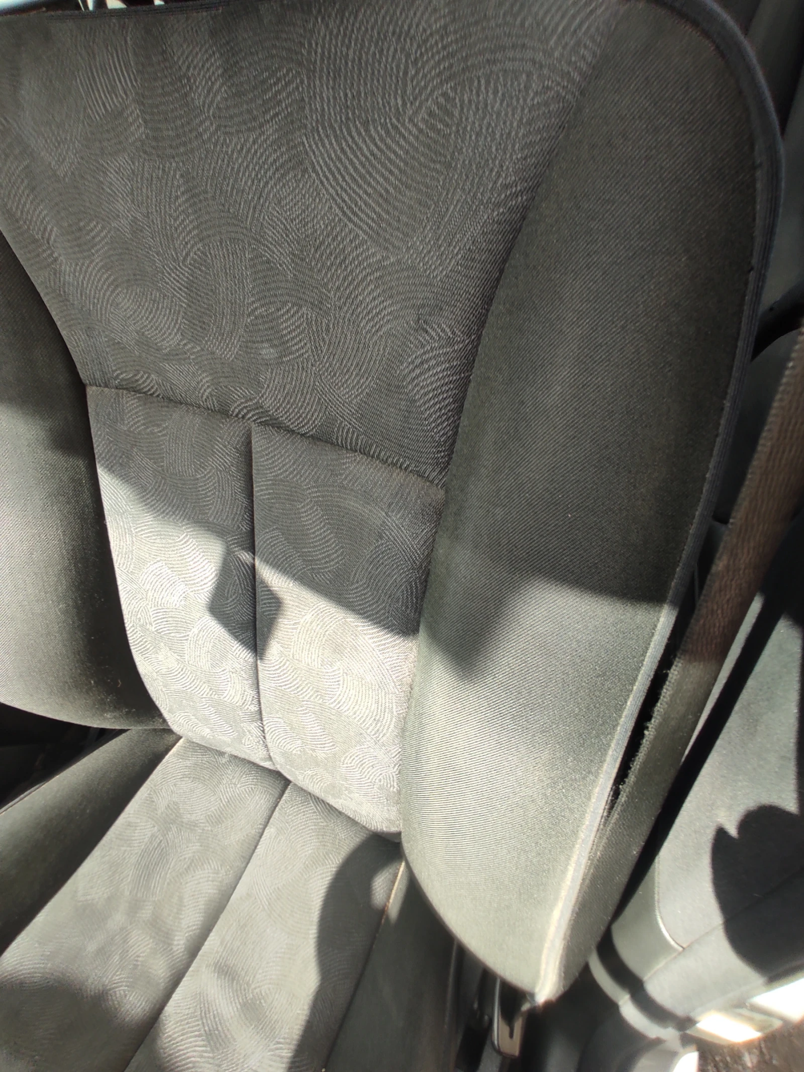 Mercedes-Benz E 220, снимка 14 - Автомобили и джипове - 53739663