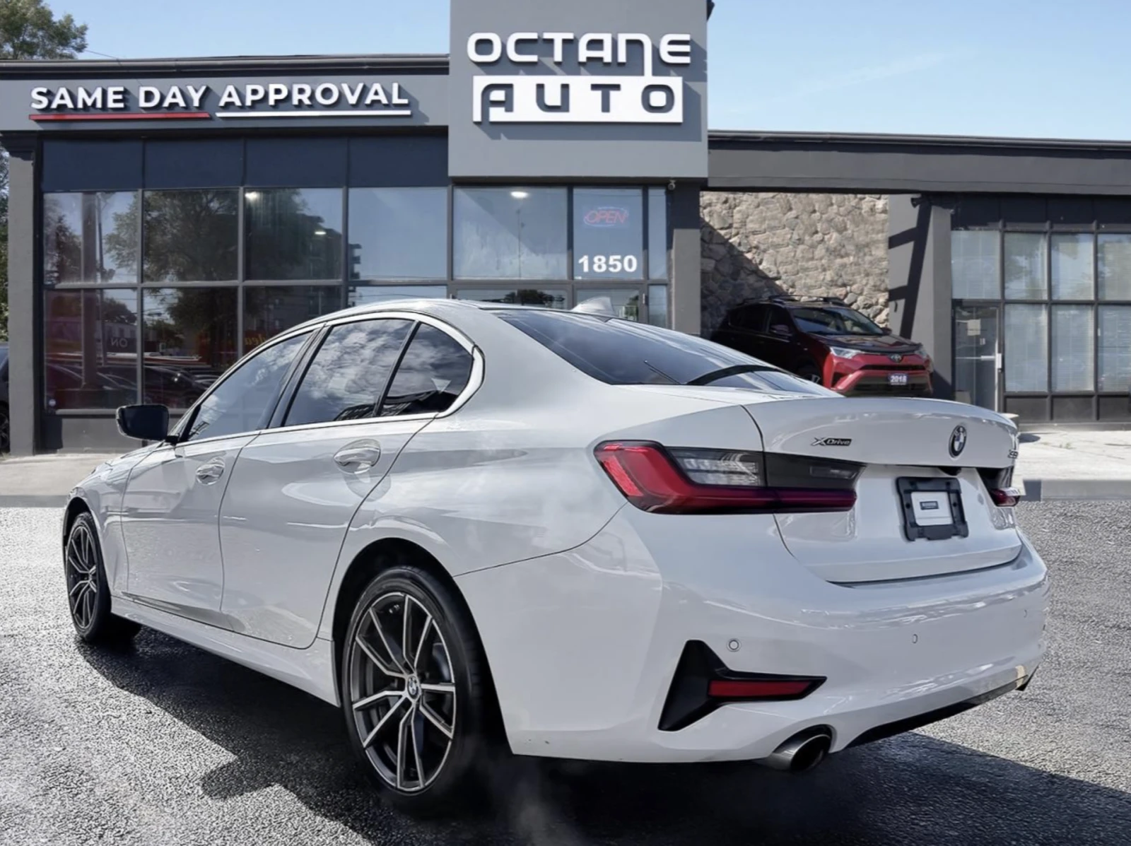 BMW 330 XDRIVE, снимка 4 - Автомобили и джипове - 53782074