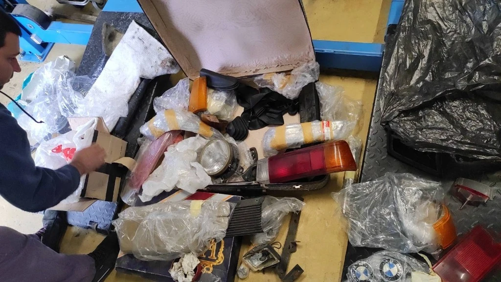 BMW 320 е21 I6/M20 clima, снимка 5 - Автомобили и джипове - 54083466