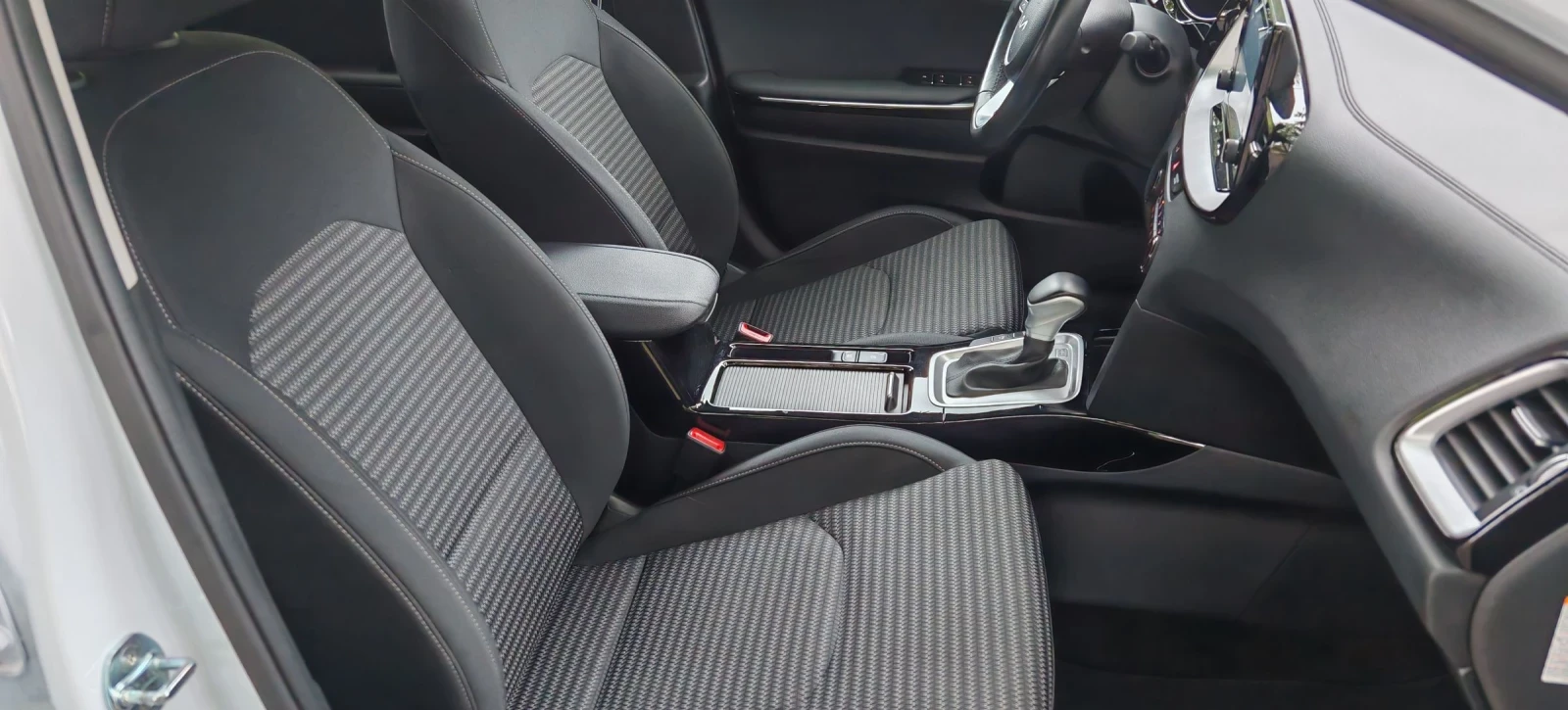 Kia XCeed 1.6 PLUG-IN HYBRID NOVA, снимка 15 - Автомобили и джипове - 54597848