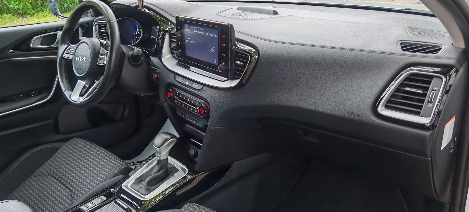 Kia XCeed 1.6 PLUG-IN HYBRID NOVA, снимка 16 - Автомобили и джипове - 54597848