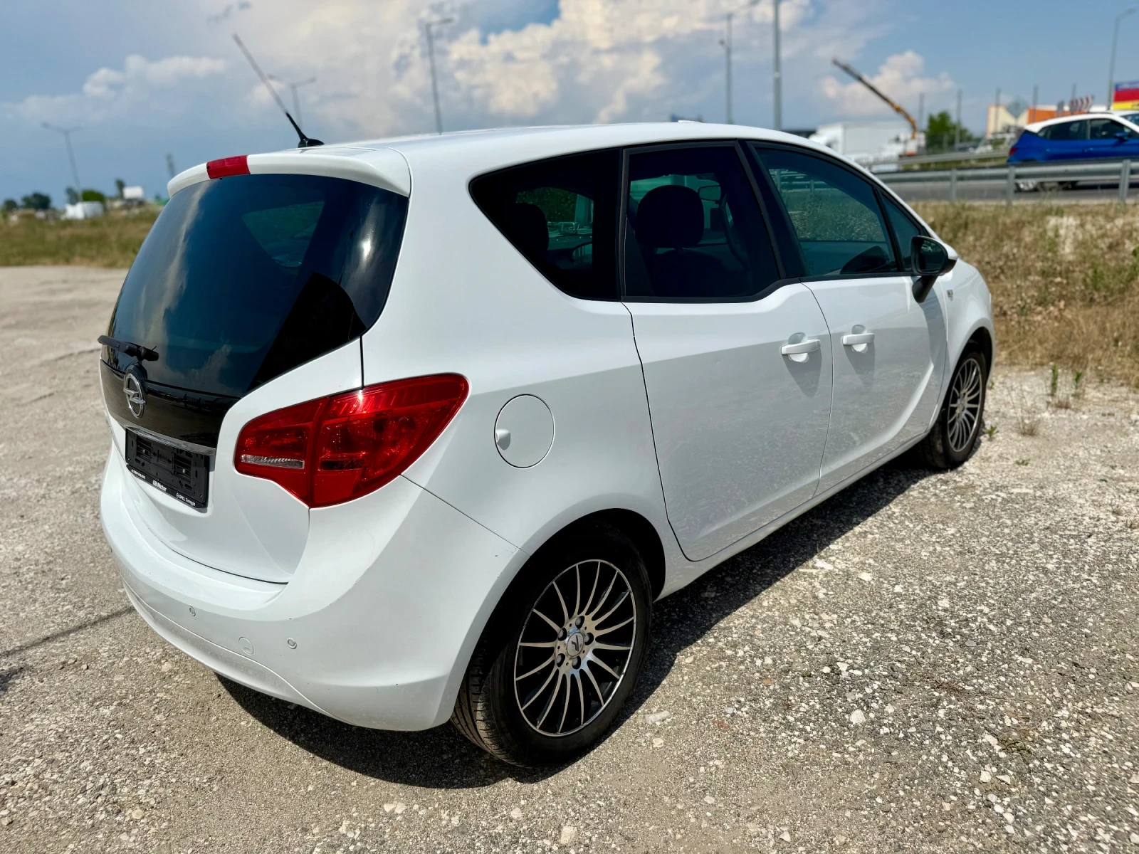 Opel Meriva 1.4 Фабрична газ , снимка 6 - Автомобили и джипове - 54868281