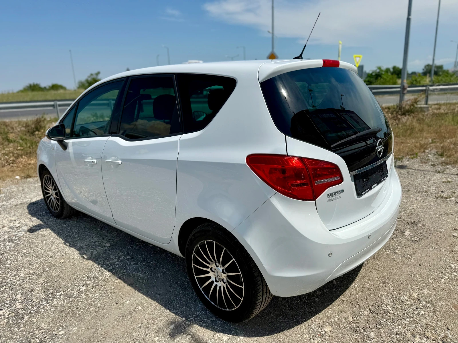 Opel Meriva 1.4 Фабрична газ , снимка 5 - Автомобили и джипове - 54868281