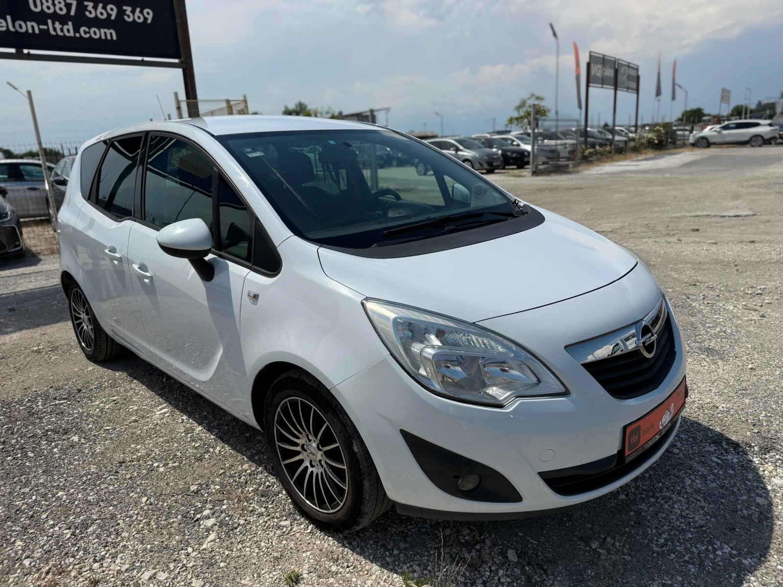 Opel Meriva 1.4 Фабрична газ , снимка 3 - Автомобили и джипове - 54868281
