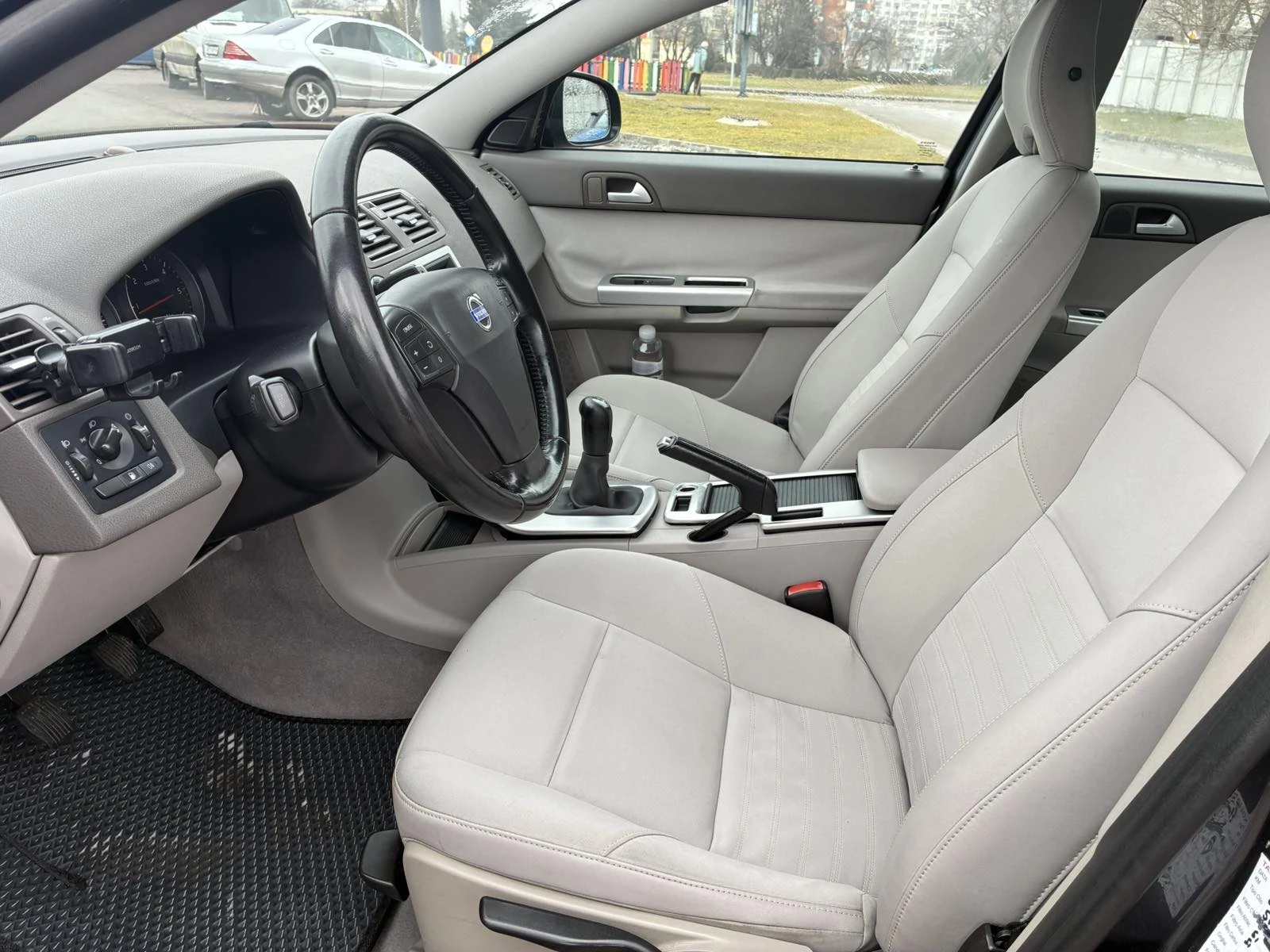 Volvo V50, снимка 6 - Автомобили и джипове - 55291894