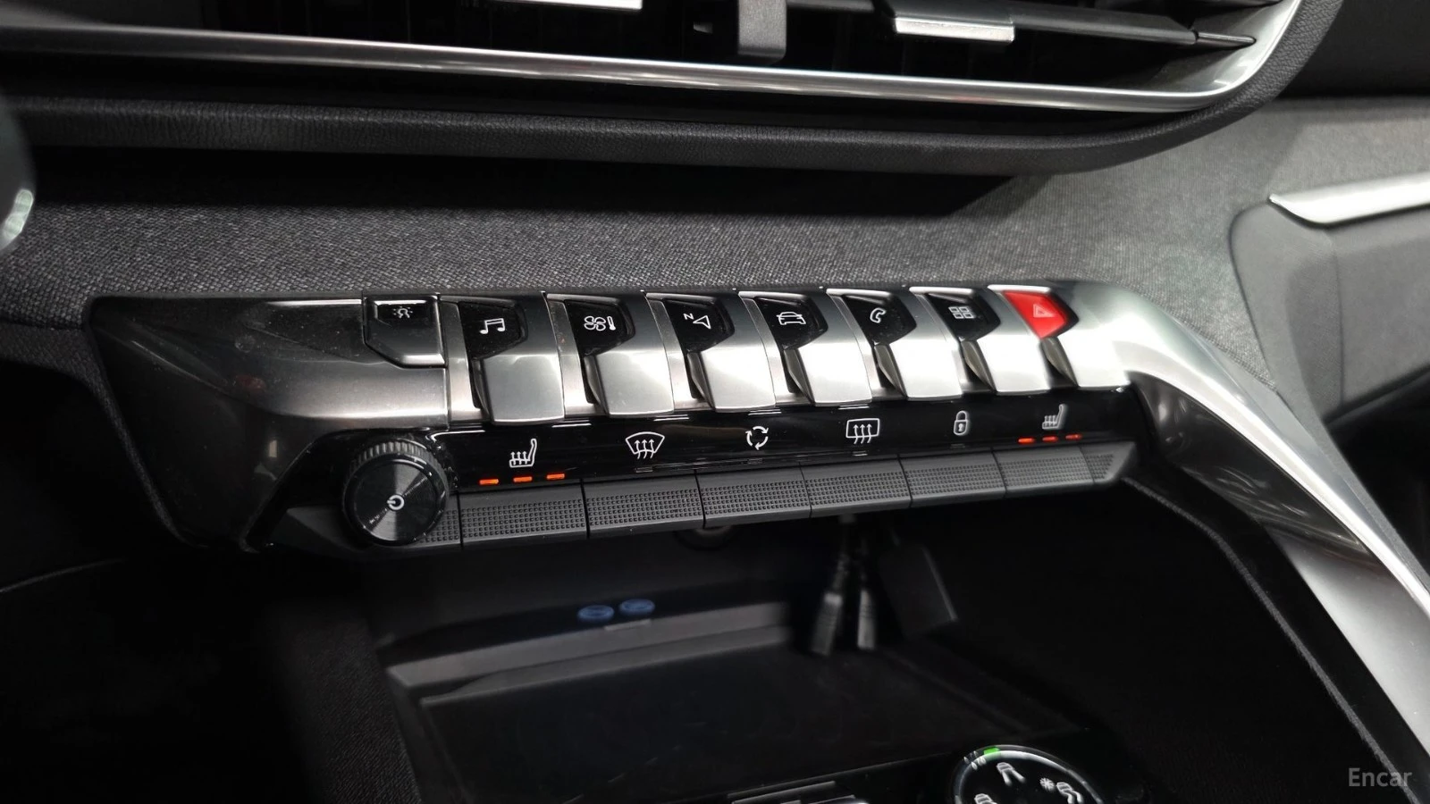 Peugeot 5008 * GT-LINE* ПАНО* KEYLESS* Camera* ПОДГРЕВ* , снимка 16 - Автомобили и джипове - 55570443