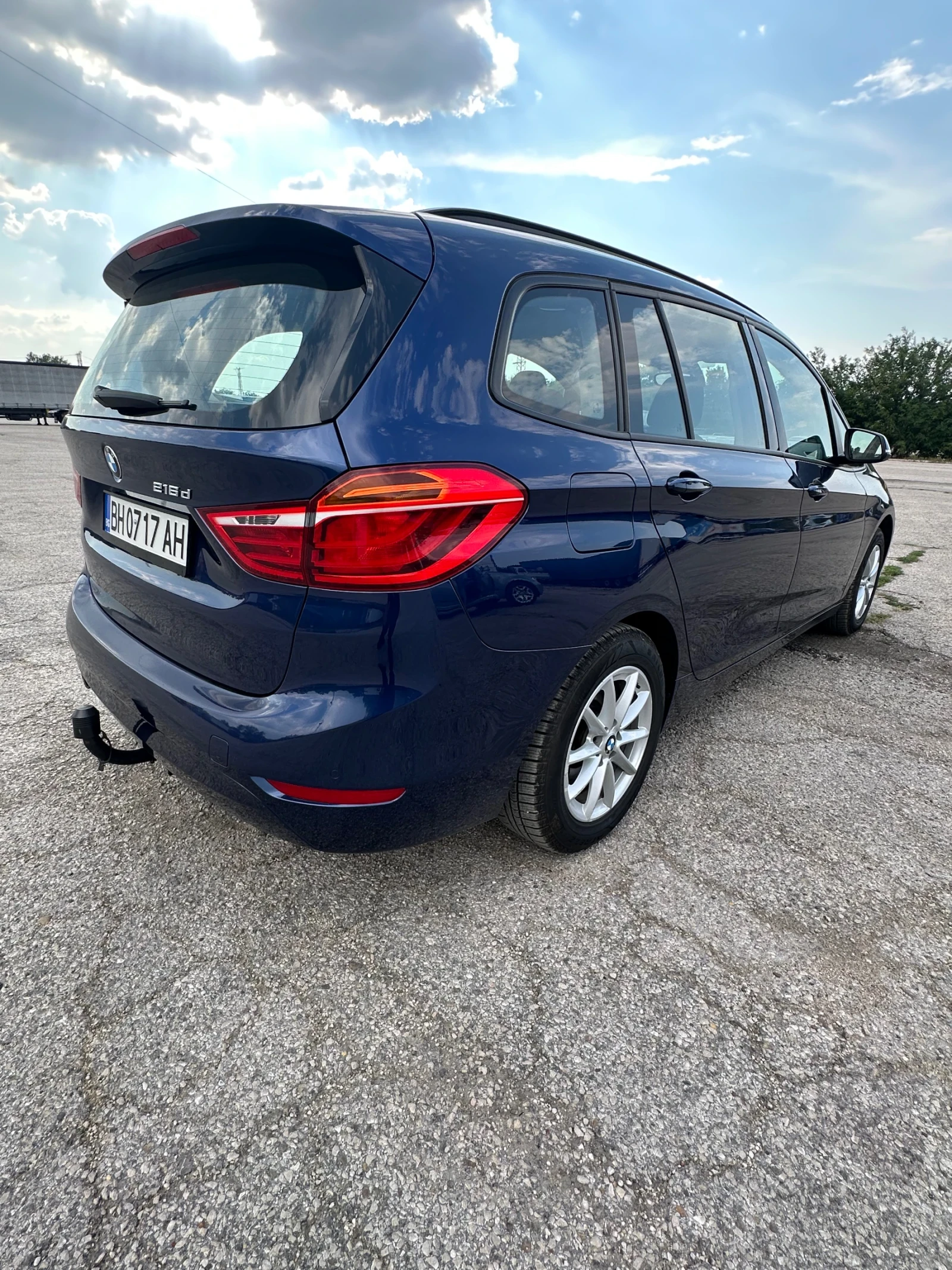 BMW 216, снимка 5 - Автомобили и джипове - 55672060