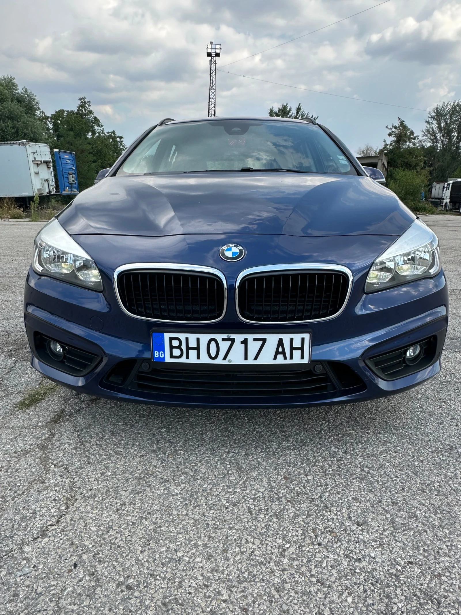 BMW 216
