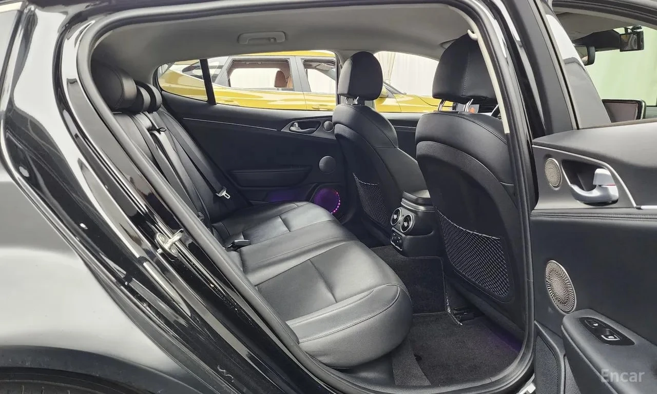 Kia Stinger 2.2 Diesel | АВТОФИНАНСИРАНЕ БЕЗ ПЪРВОНАЧАЛНА, снимка 12 - Автомобили и джипове - 55836872