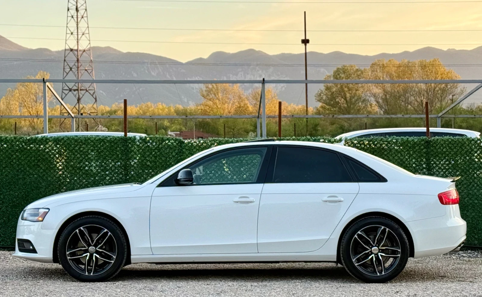 Audi A4 2.0Turbo/4x4/AVTOMAT/8ZF/FACELIFT, снимка 4 - Автомобили и джипове - 55987309