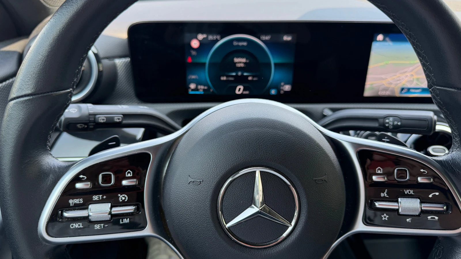 Mercedes-Benz A 180 от България, първи собственик с ДДС, снимка 14 - Автомобили и джипове - 56164118