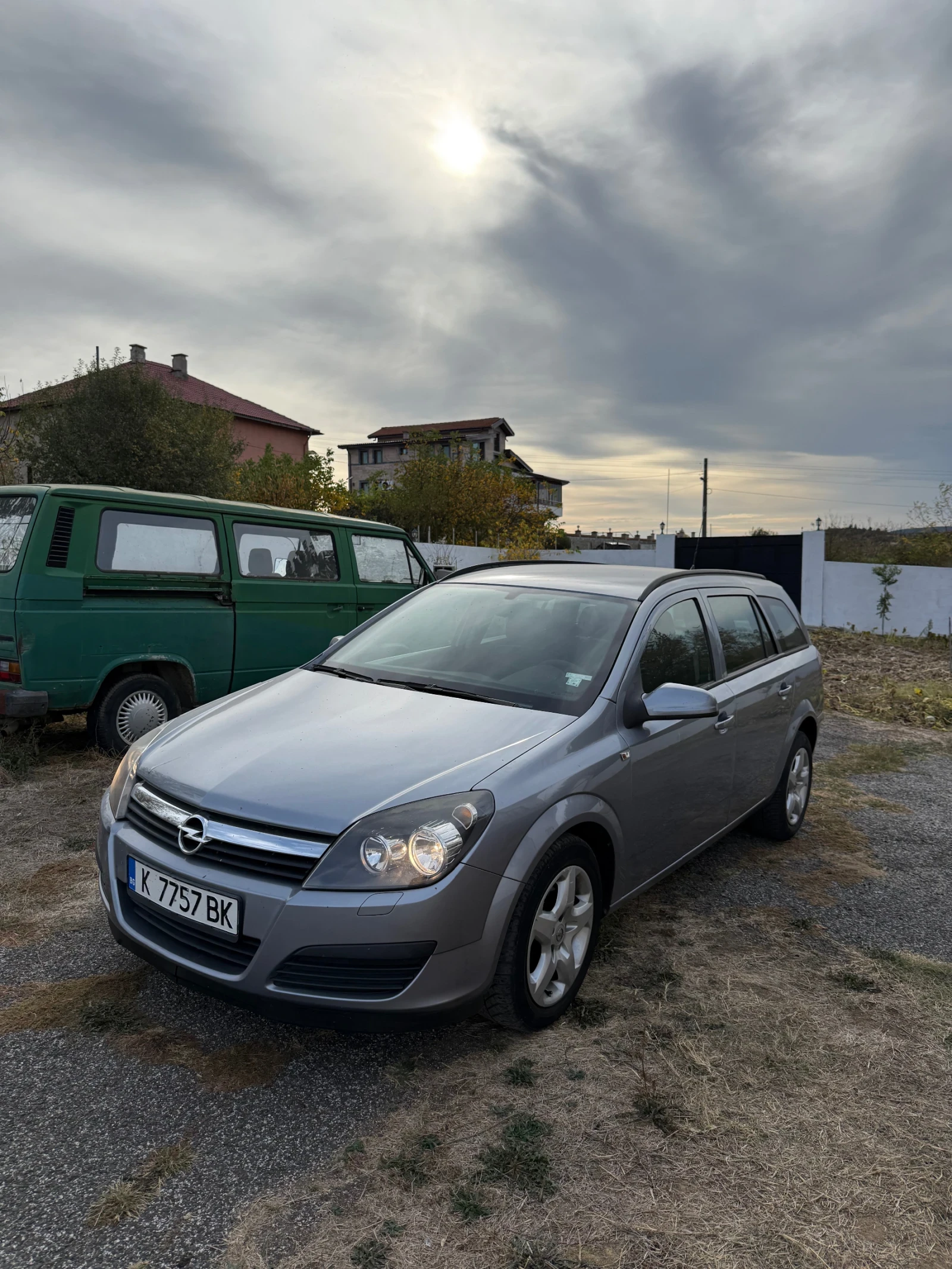 Opel Astra 1.7 CDTI Combi, снимка 2 - Автомобили и джипове - 56451832