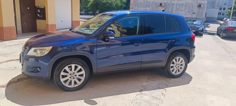 VW Tiguan 2.0TDI 4X4, снимка 4 - Автомобили и джипове - 47000084