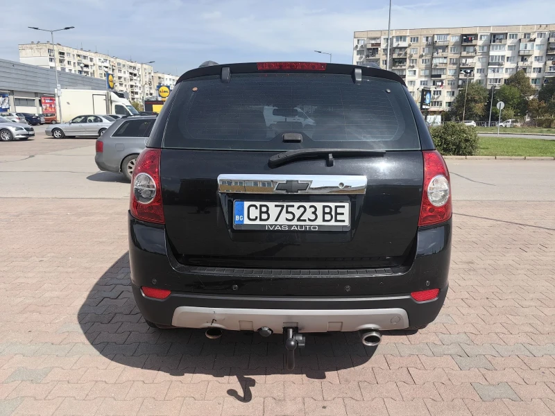 Chevrolet Captiva 3.2i V6 4x4 7 местен НАВИГАЦИЯ АВТОМАТ КОЖА, снимка 6 - Автомобили и джипове - 47364085