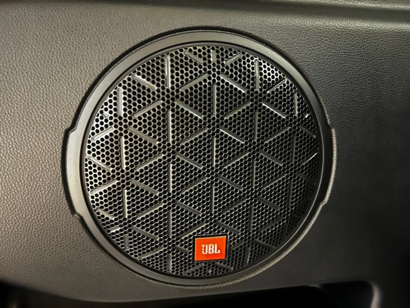 Toyota Rav4 Hybrid Lounge 4x4 JBL Panorama 360, снимка 15 - Автомобили и джипове - 48557459