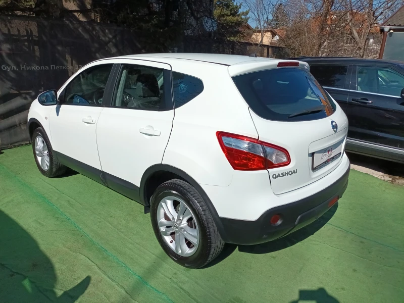 Nissan Qashqai 2.0dCi/4x4, снимка 5 - Автомобили и джипове - 49360137