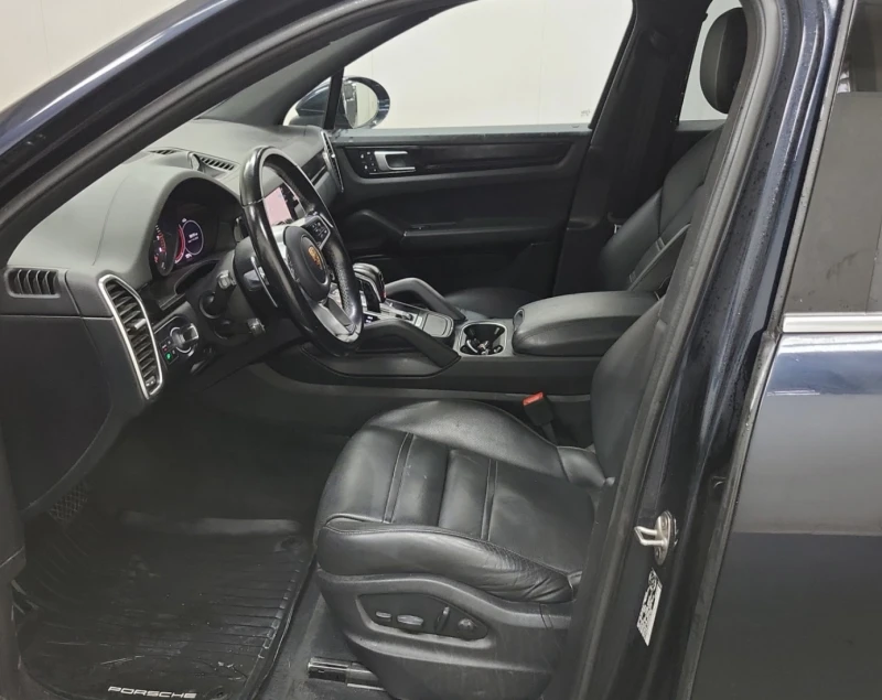 Porsche Cayenne E-Hybrid* Head Up* Adaptive Cruise* Night Vision* , снимка 7 - Автомобили и джипове - 52677938
