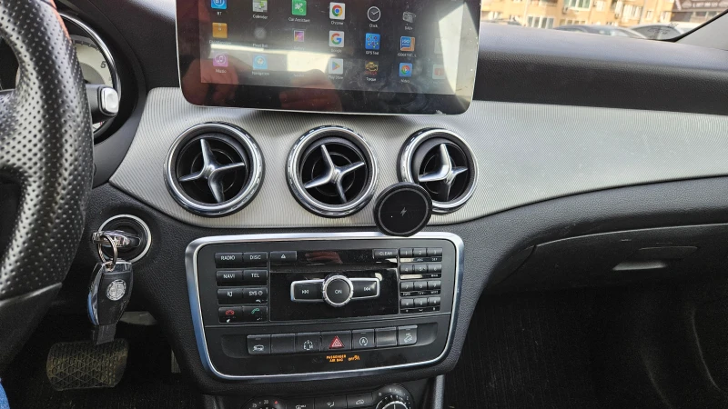 Mercedes-Benz GLA 200, снимка 14 - Автомобили и джипове - 52717437