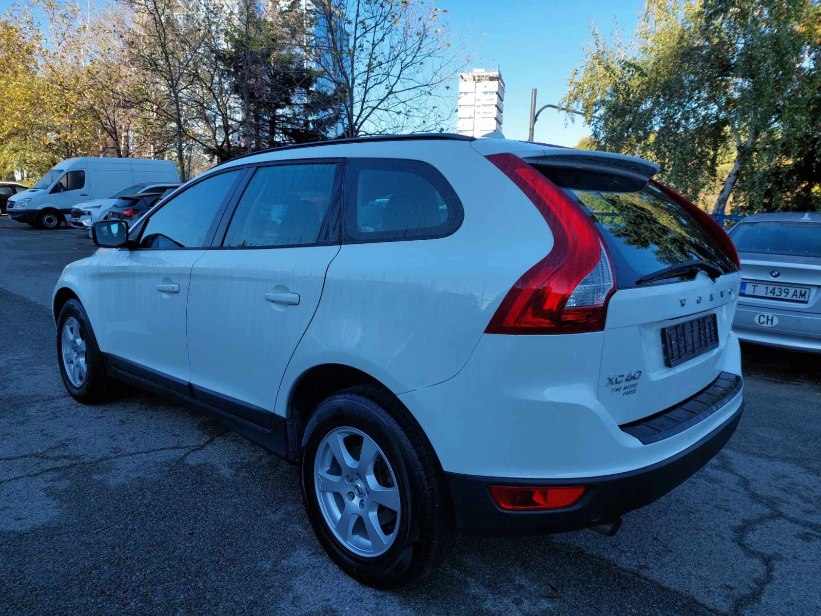 Volvo XC60 D4 2, 0d 163ps AUTOMATIC - изображение 5