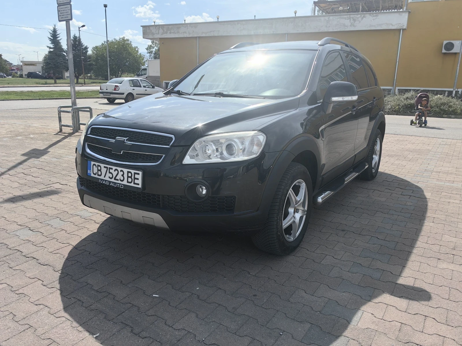 Chevrolet Captiva 3.2i V6 4x4 7 местен НАВИГАЦИЯ АВТОМАТ КОЖА - изображение 3