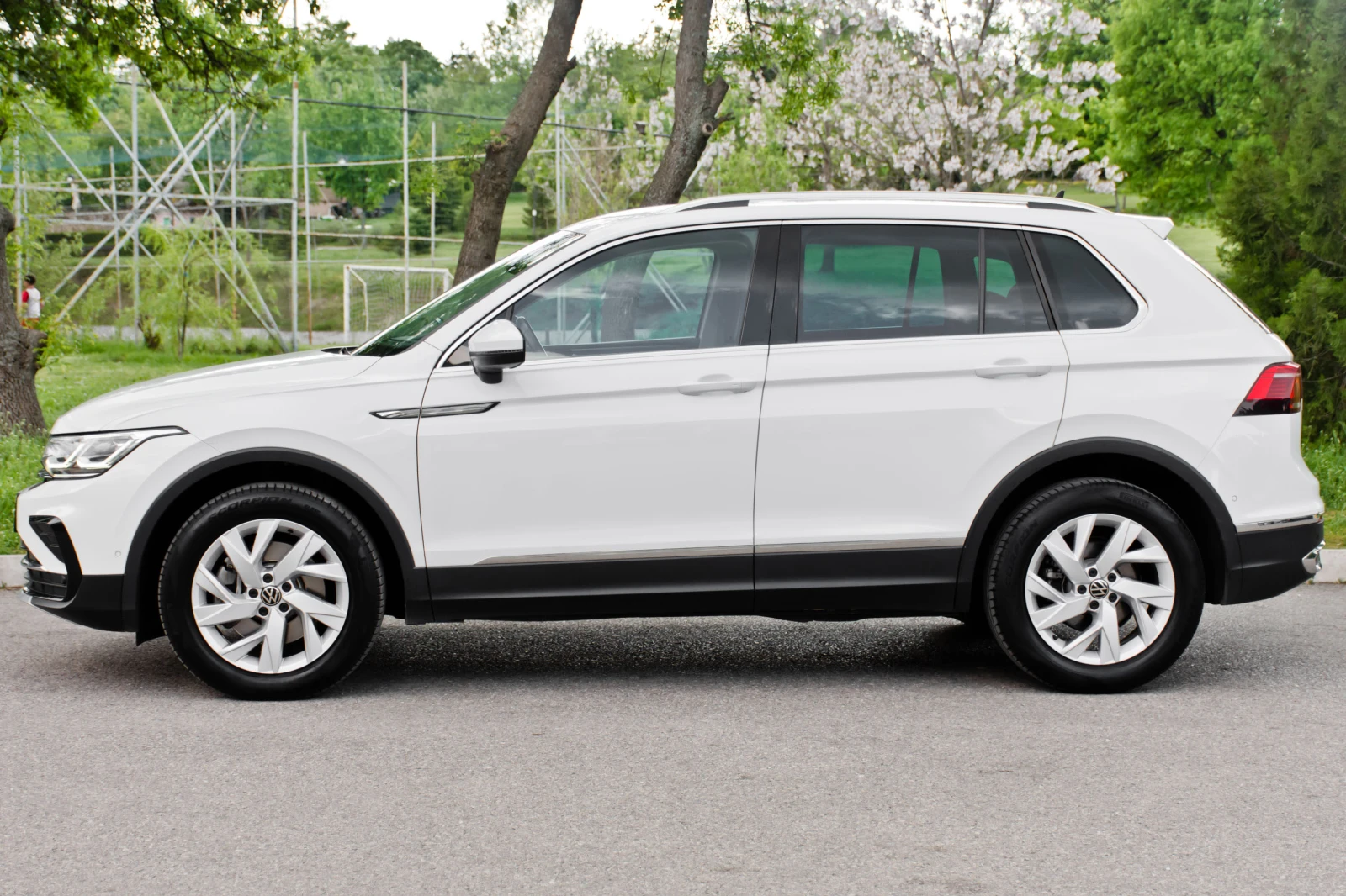 VW Tiguan * ГАРАНЦИЯ* 4MOTION* 2.0* TSI - изображение 3