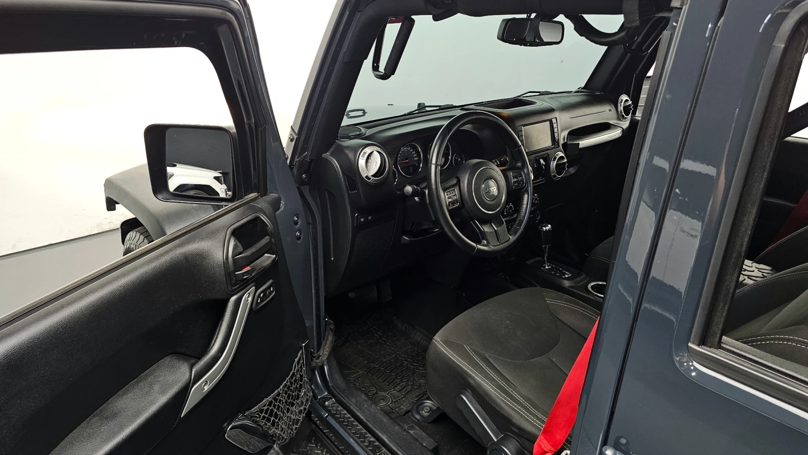 Jeep Wrangler RUBIKON* PENTASTAR* ROCK TRACK* КРАЙНА ЦЕНА, снимка 9 - Автомобили и джипове - 54628550